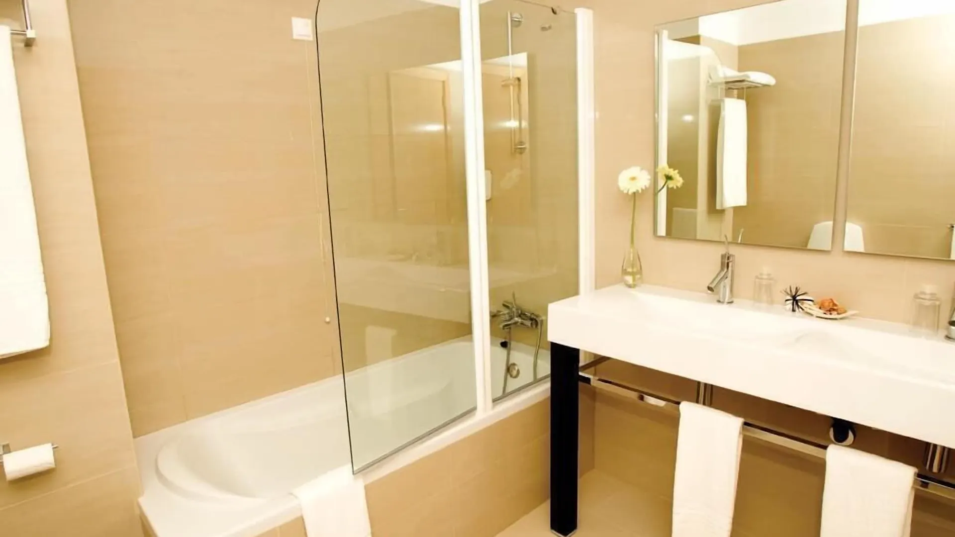 White Waters Hotel Machico