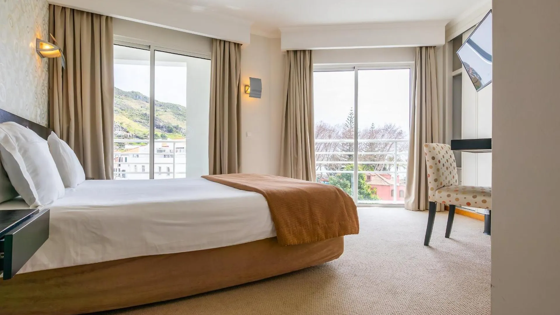 White Waters Hotel Machico