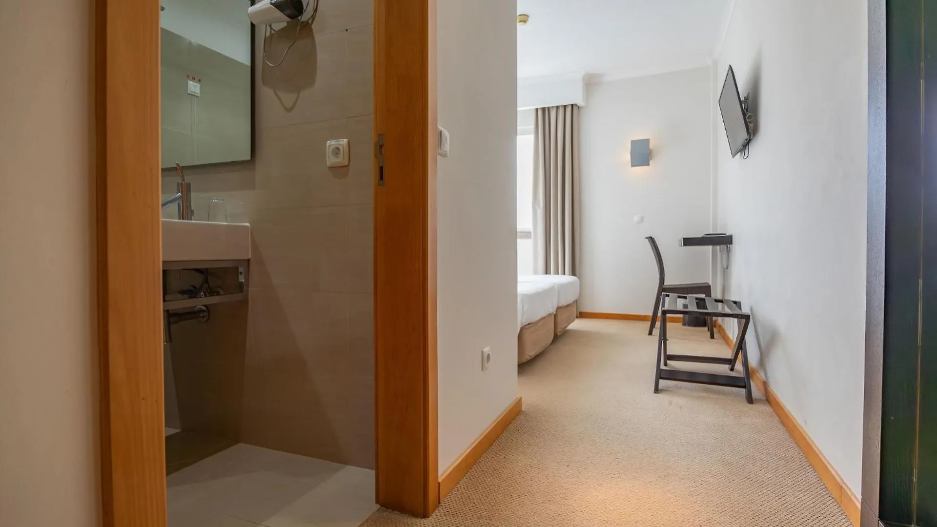 White Waters Hotel Machico   Machico (Madeira)