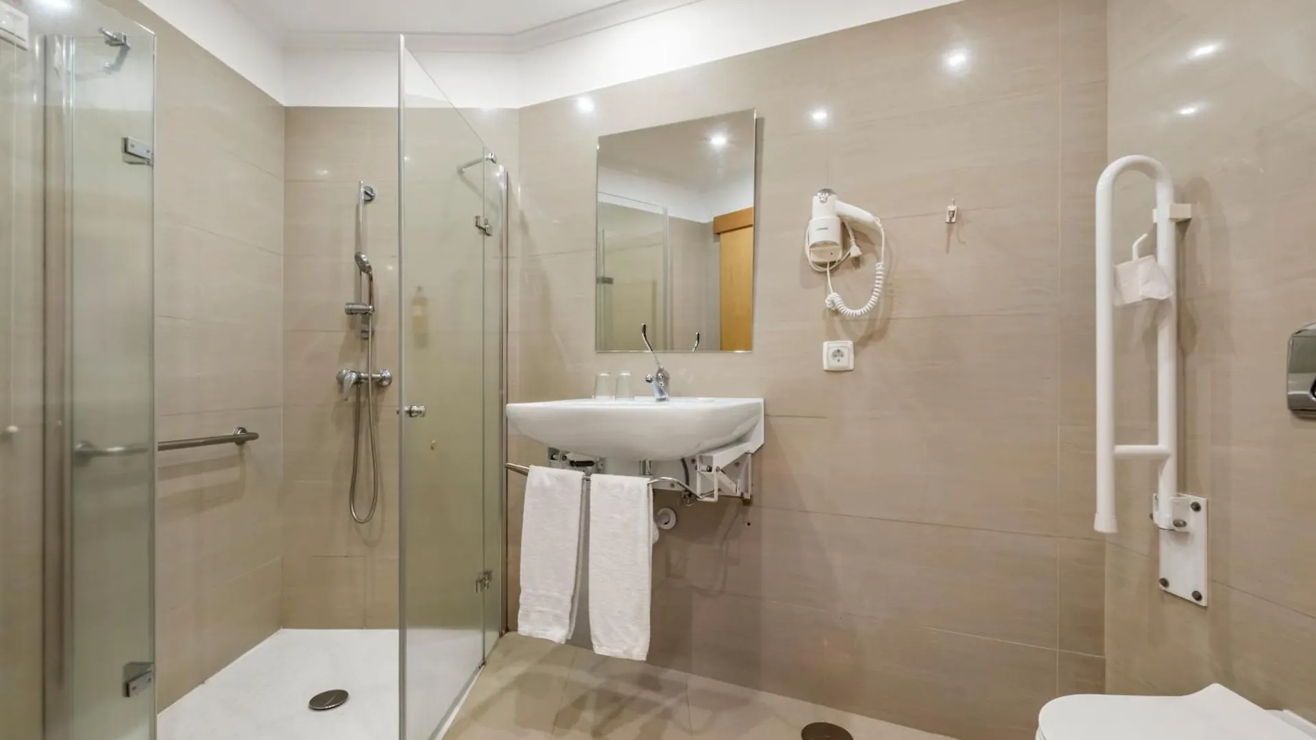 White Waters Hotel Machico